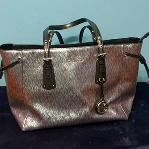 Michael Kors Voyager tote Rare